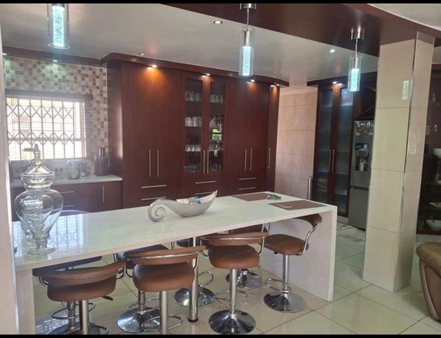 4 BEDROOM HOUSE FOR SALE IN VANDERBIJLPARK SE 3